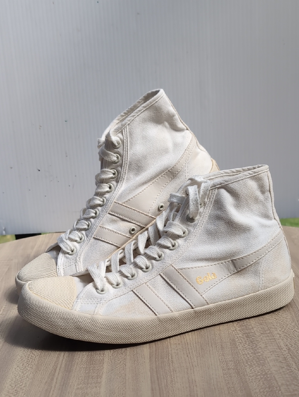 Gola Classics Women's Coaster Hightop Sneakers Size 9 Off White Lace Up Retro